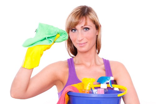 Professional carpet cleaning team working in a Croydon home